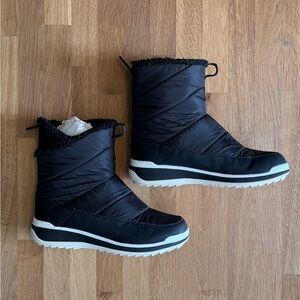 Sz 10 | MERRELL: Women’s Midcreek Sport Mid Zip Winter Boots | Black